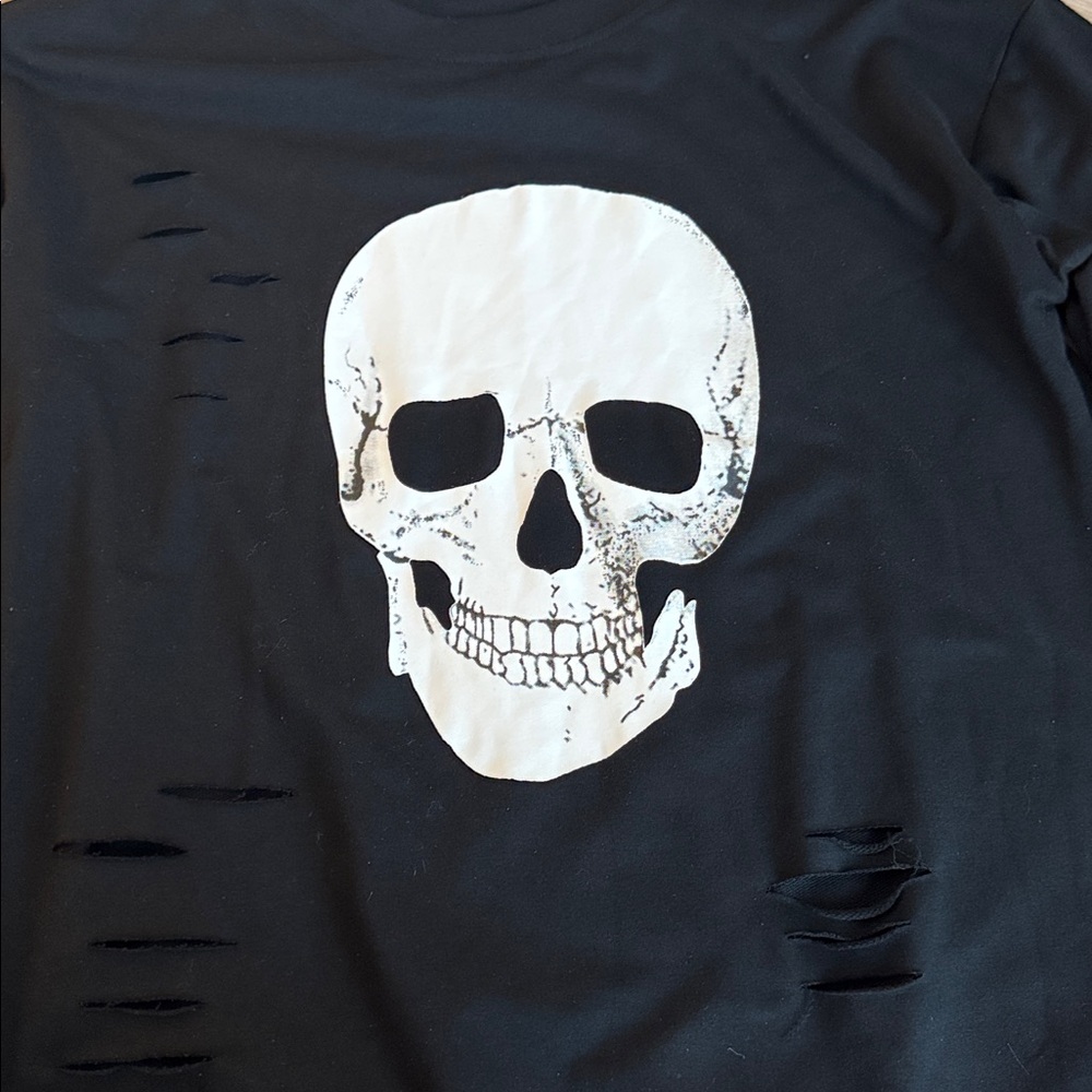 Distressed Skull Graphic Crewneck Sweatshirt - Picture 4 of 5